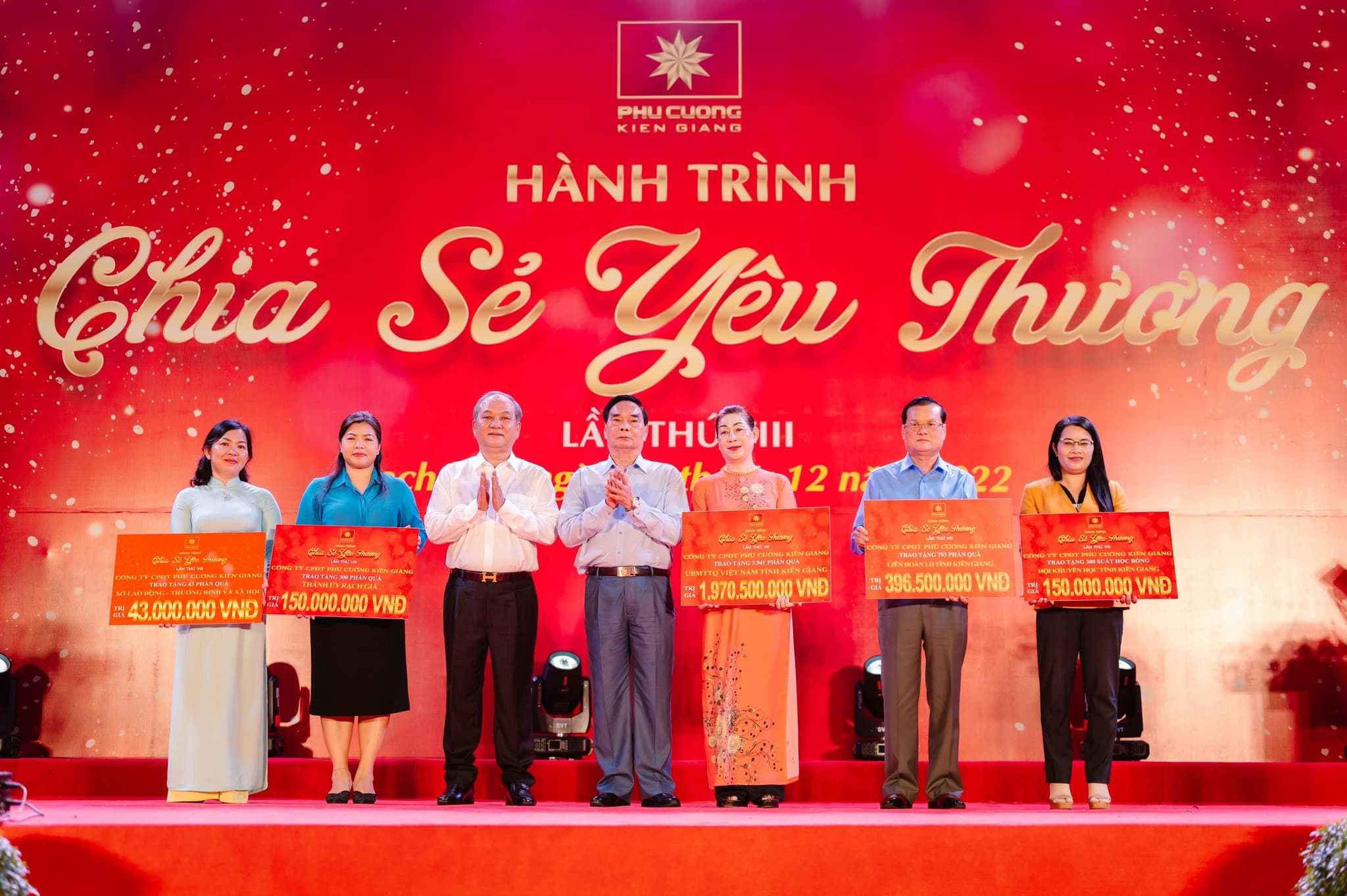 Kết nối con người bằng sự tử tế, thấu hiểu và tinh thần phụng sự.